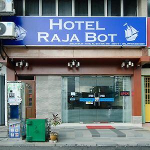 Hotel Raja Bot